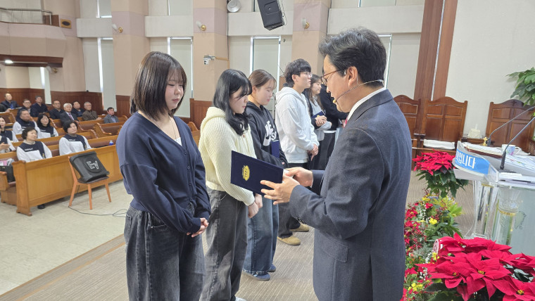 b3cd9a5203cbd779922098d44190a4ad_1764640